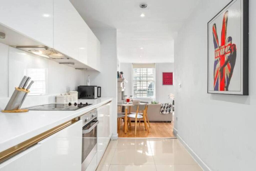 3 Bedroom Flat In Haymarket London Sleeps 14 Hy1 Dış mekan fotoğraf