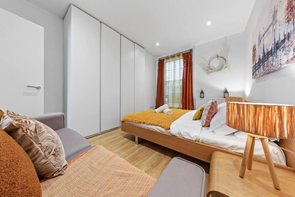3 Bedroom Flat In Haymarket London Sleeps 14 Hy1 Dış mekan fotoğraf