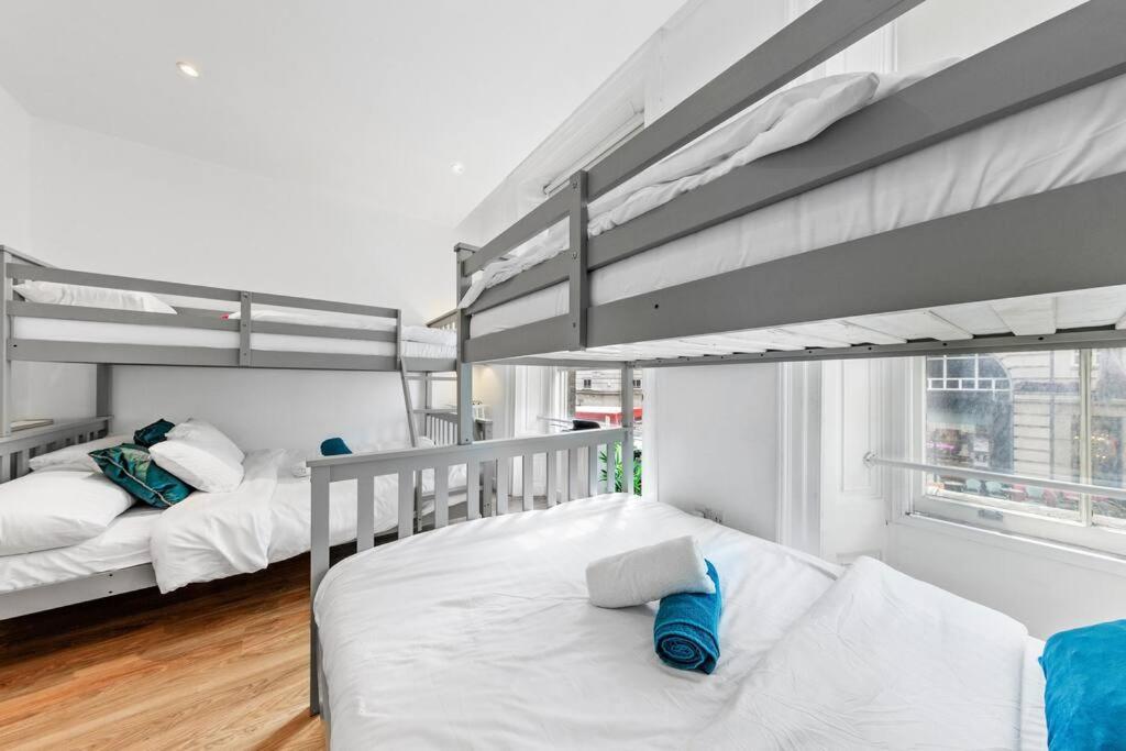 3 Bedroom Flat In Haymarket London Sleeps 14 Hy1 Dış mekan fotoğraf