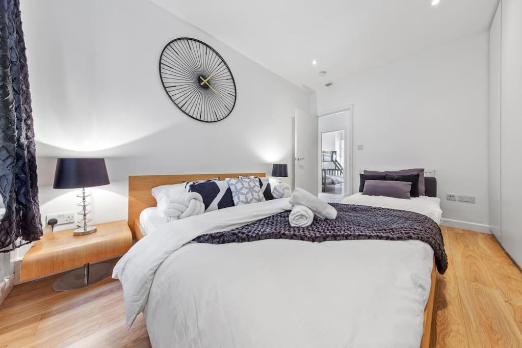 3 Bedroom Flat In Haymarket London Sleeps 14 Hy1 Dış mekan fotoğraf