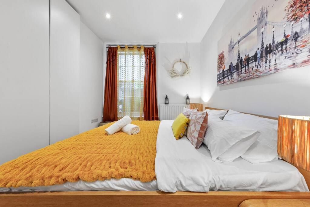 3 Bedroom Flat In Haymarket London Sleeps 14 Hy1 Dış mekan fotoğraf